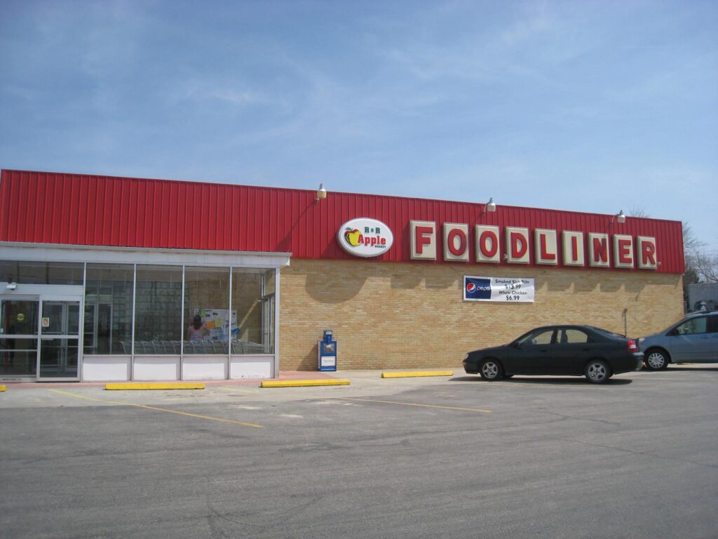 Photo of R&R Apple Market in Salisbury, Missouri
